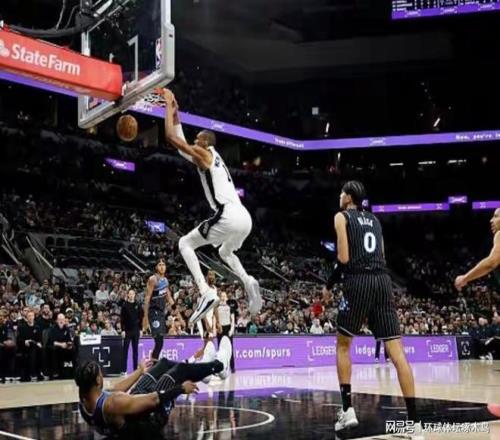 罗马尼奥利,定位球制胜,扎卡尼赞球,龙8国际会员登录入口,H5龙8国际官网,龙8国际