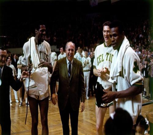 岁新星离队,依依不舍,伦敦家宴话,龙8国际会员登录入口,H5龙8国际官网,龙8国际